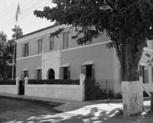 Cuartel de la Policía de Mayagüez 1939 Puerto Rico Ilustrado 22 de abril de 1939 Colección de Fotos del Periódico El Mundo. Call no. UI 491304. 